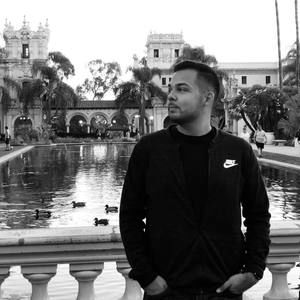 Meet your Posher, Emmanuel